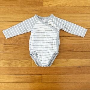 Hanna Andersson Grey White Stripe Kimono Wrap Cotton Bodysuit Onesie 75 12-18